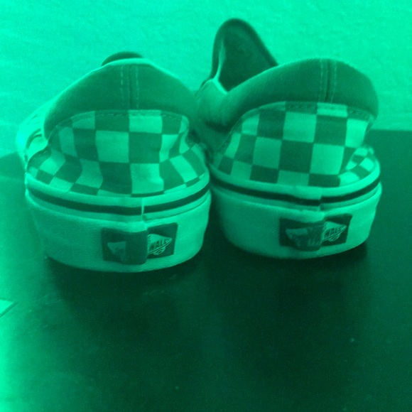 Vans - Picture 3 of 3